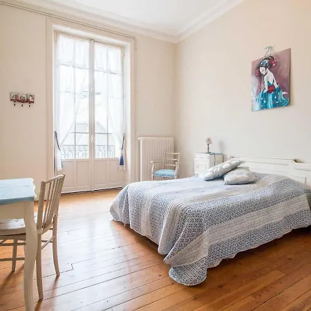 Chatel-guyon, 2 Pieces, 2 Personnes - Fr-1-630-288 Apartment Chatel-Guyon